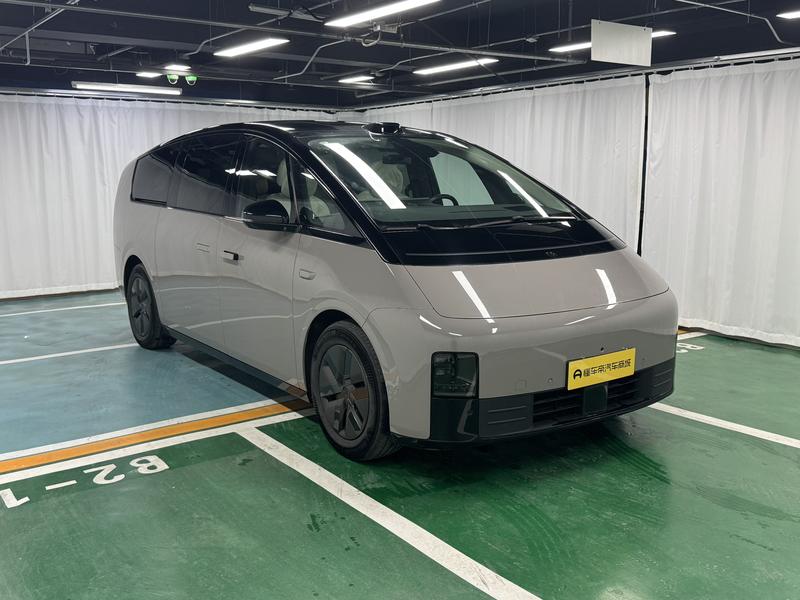 Li Auto Ideal MEGA 2024