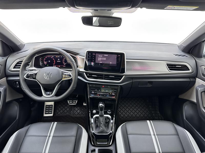 Volkswagen T-Roc 2024