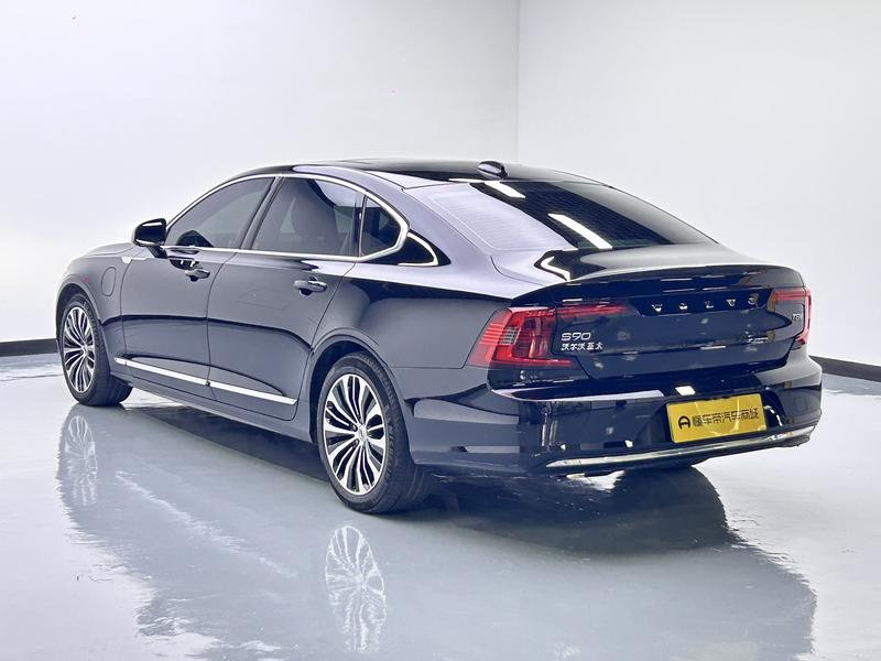 Volvo Volvo S90 PHEV 2025