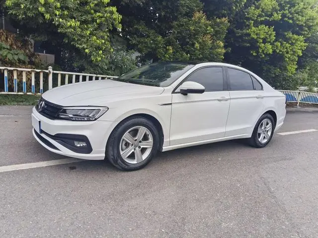 Volkswagen Lingdu 230TSI DSG Fashion Edition Country VI