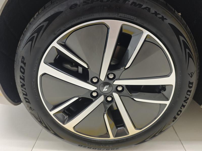 Li Auto Ideal L6 2024