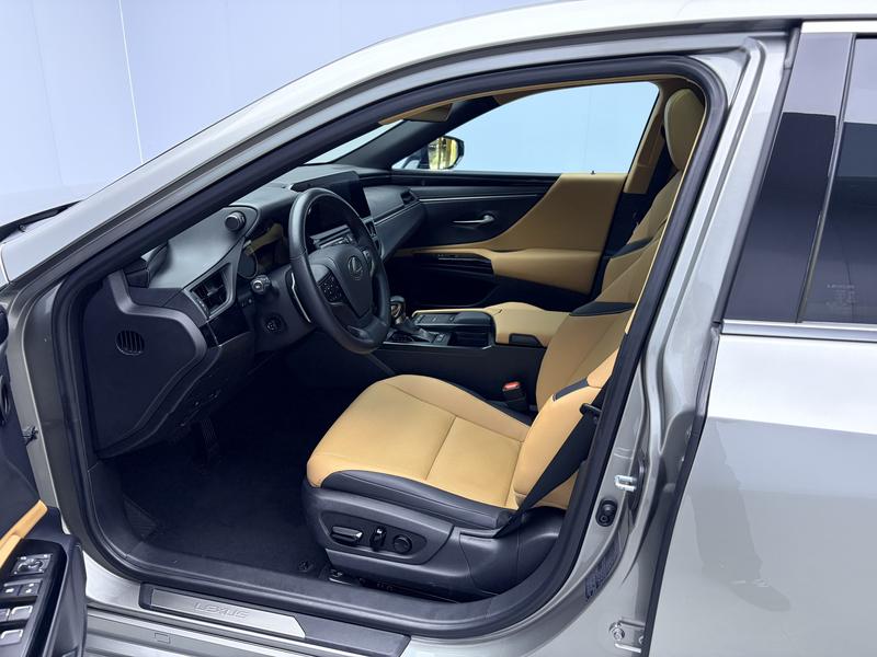 Lexus Lexus ES 2021