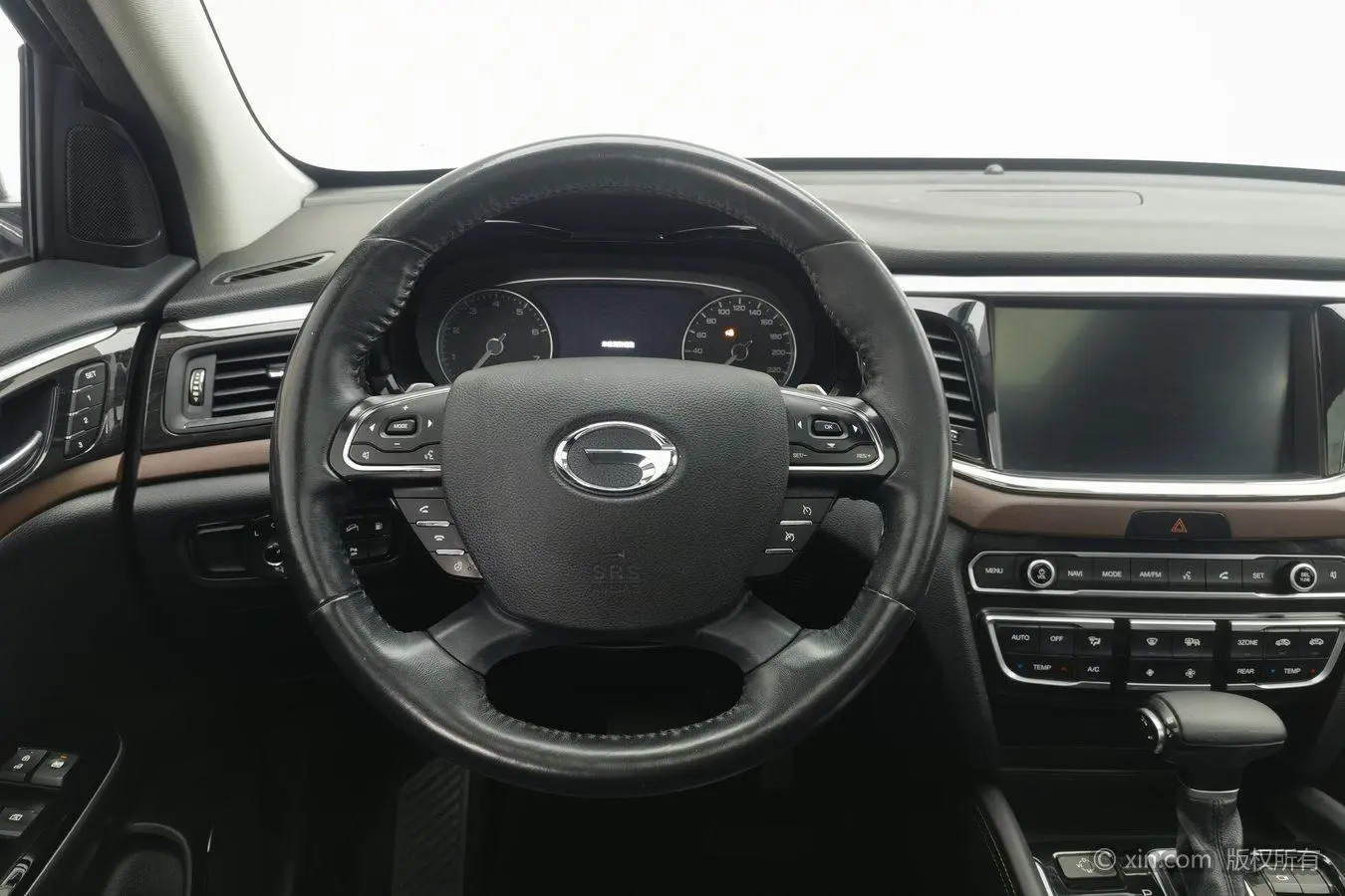 GAC Trumpchi GS8 320T two-wheel drive luxury Zhilian Edition 7 seats