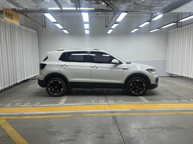 Volkswagen Explore Shadow 2021