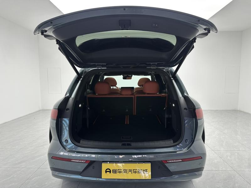 BYD Tang L DM 2025