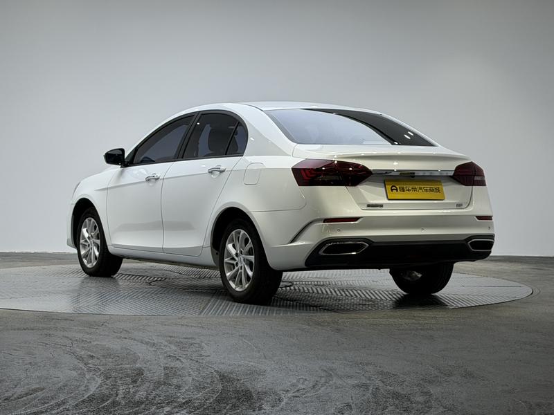 Geely Emgrand 2021