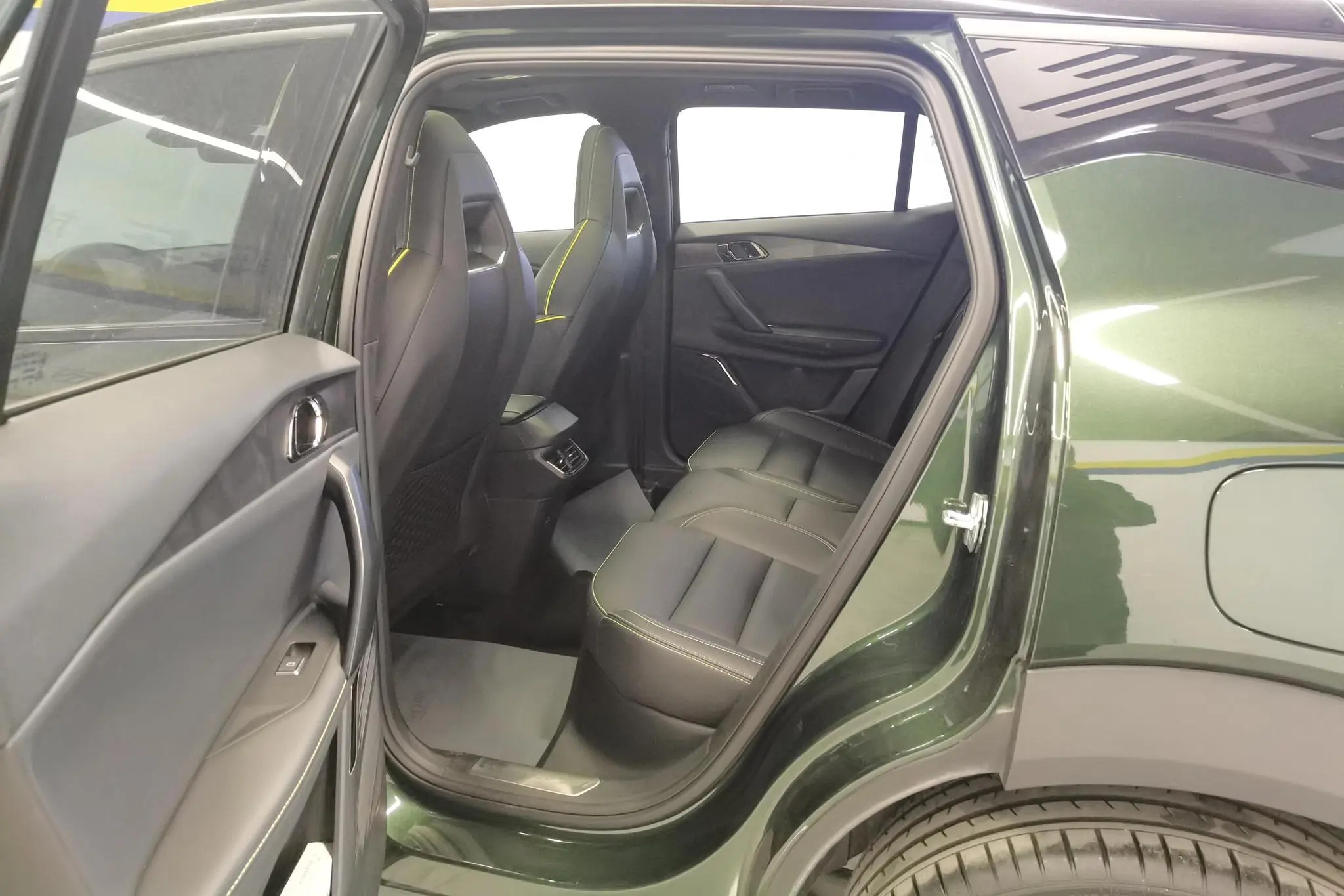 LYNK & CO Lynk 06 Remix 1.5T Hero