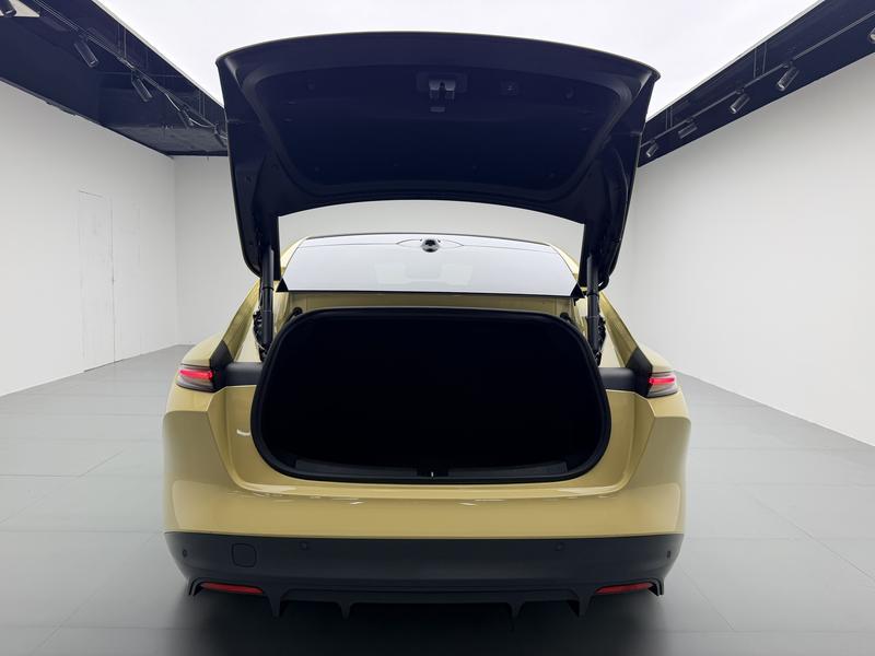 NIO NIO ET5 2022
