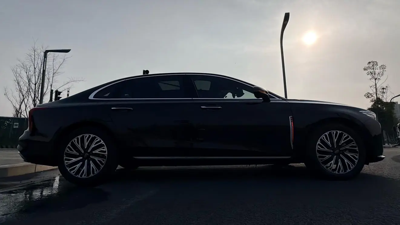 Hongqi Hongqi H5 2.0T Automatic Smart Union Flag Enjoy Edition