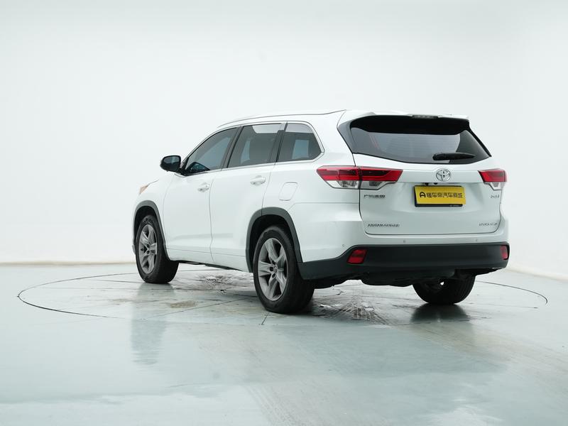 Toyota Highlander 2021