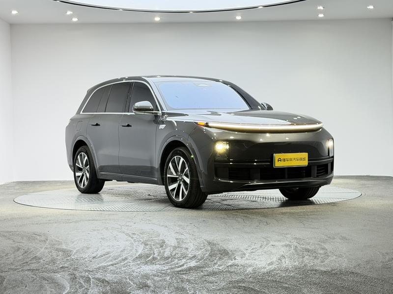 Li Auto Ideal L8 2023