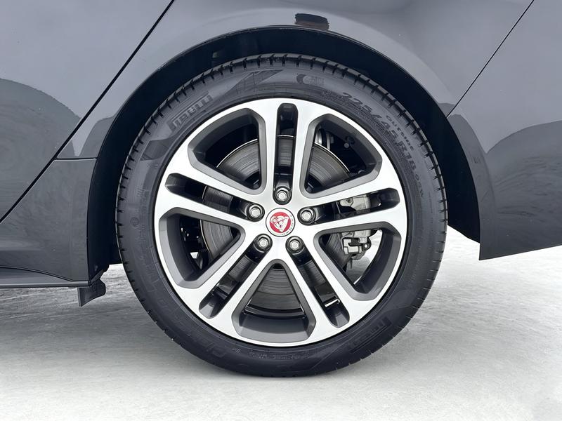 Jaguar Jaguar XEL 2024