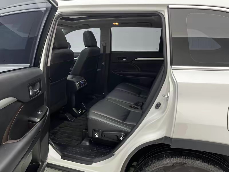 Toyota Highlander 2021
