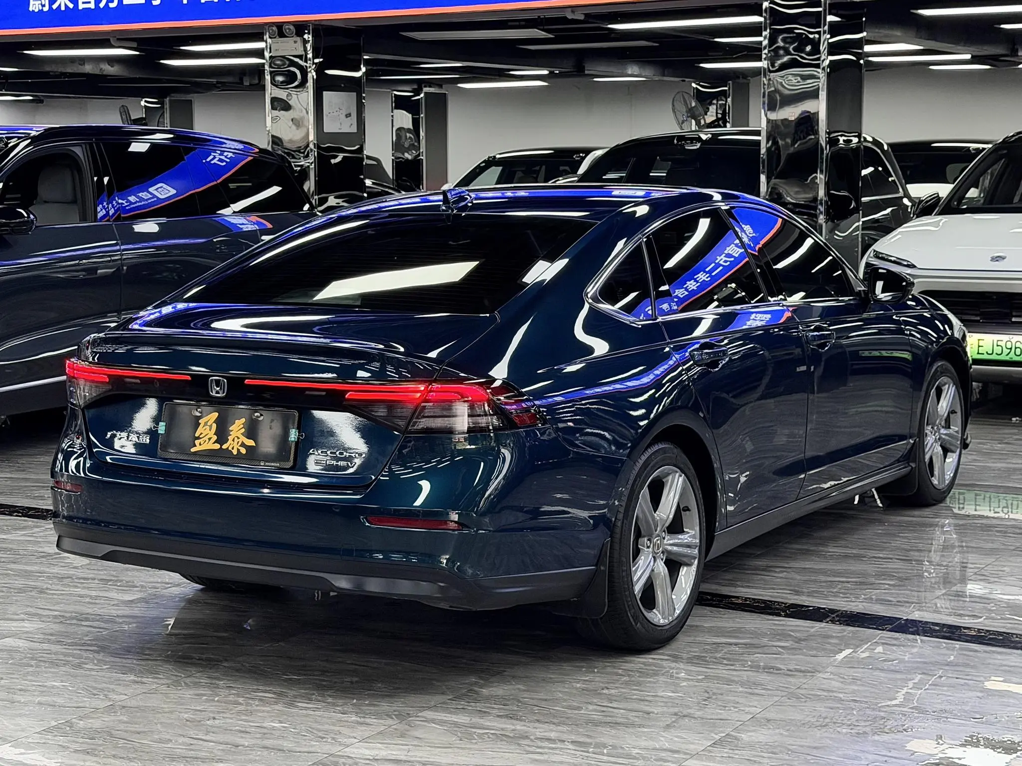Honda Accord PHEV e: PHEV Deluxe Edition
