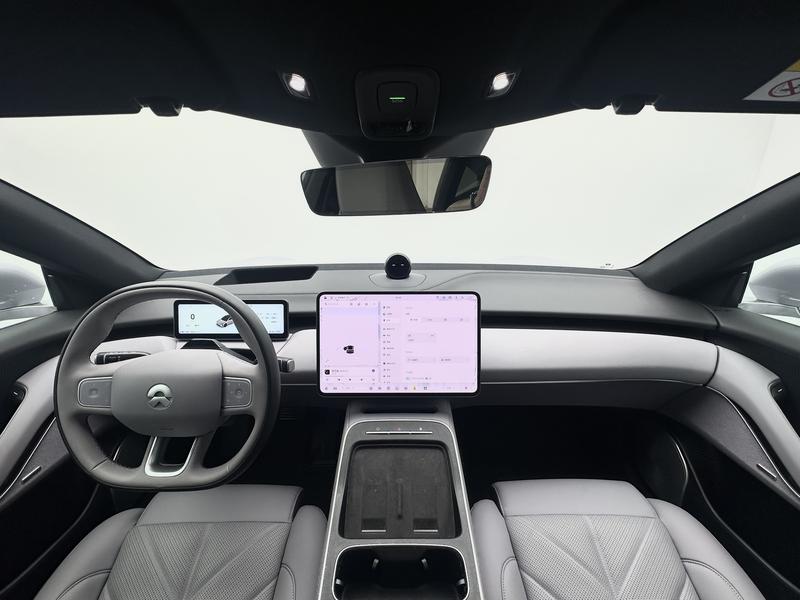 NIO NIO ET5 2025
