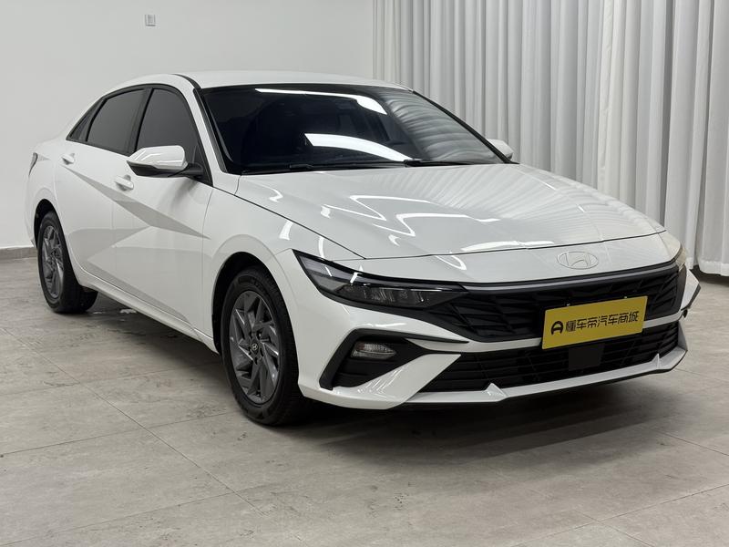 Hyundai Elantra 2023