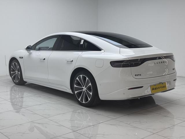 Luxeed Zhijie S7 2024