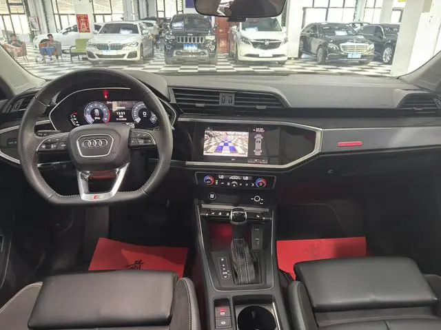Audi Audi Q3 Sportback 40 TFSI Enjoy Life Edition