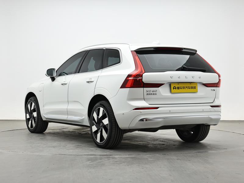 Volvo Volvo XC60 PHEV 2025