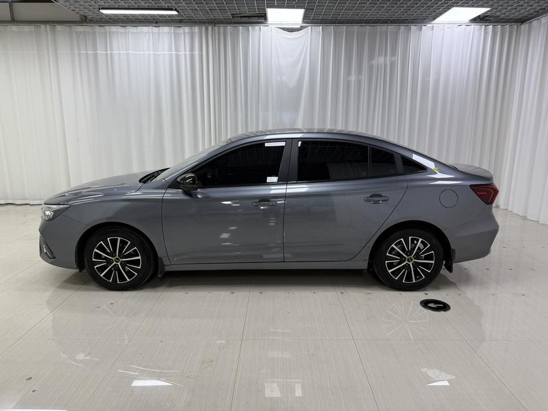 Roewe Roewe i5 2021