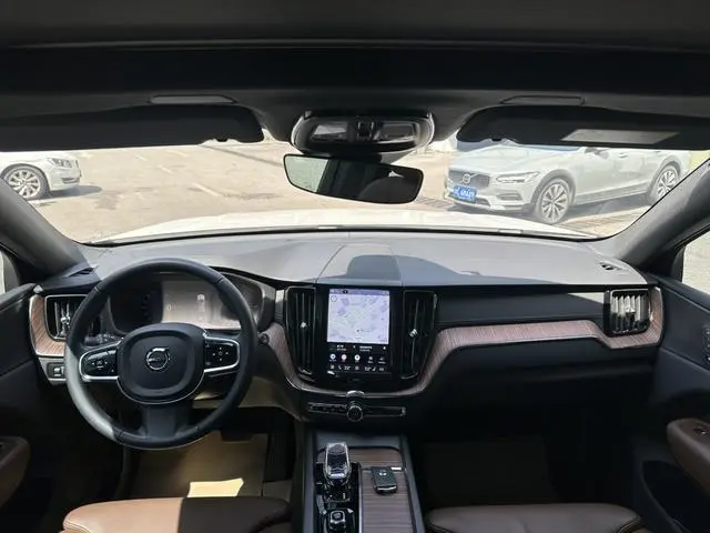 Volvo Volvo XC60 PHEV T8 four-wheel drive long battery life Zhiyuan Deluxe Edition