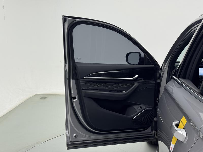 Geely Emgrand L 2024