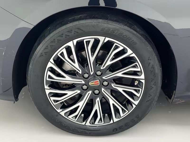 Hongqi Red Flag H5 2024