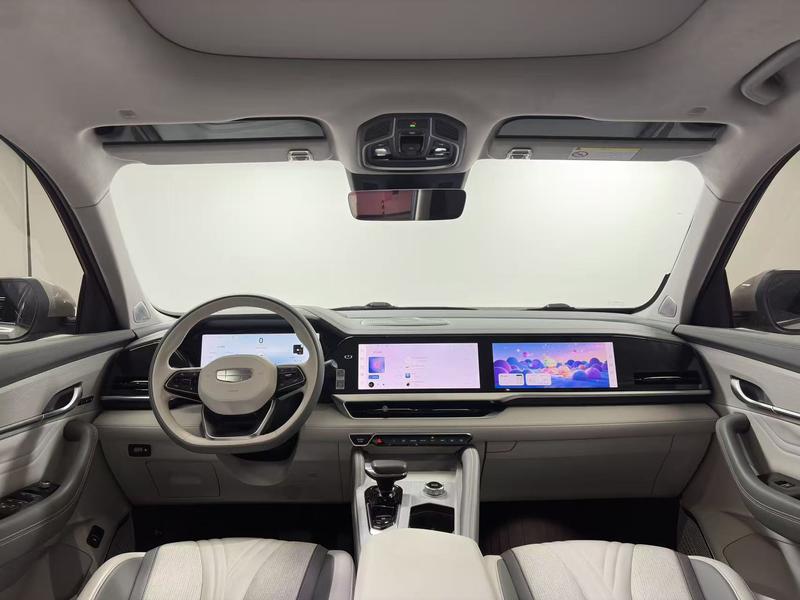 Geely Emgrand L 2024
