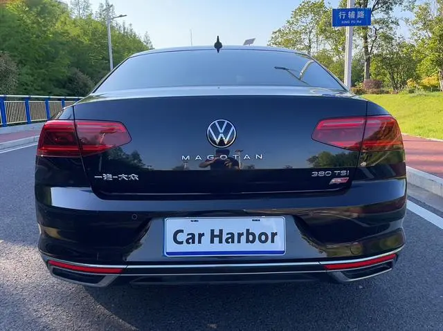 Volkswagen Magotan 380TSI DSG Luxury