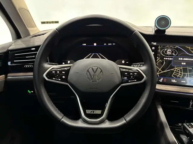 Volkswagen Touareg 3.0 TSI Ruixiang Edition Classic Sports Suit