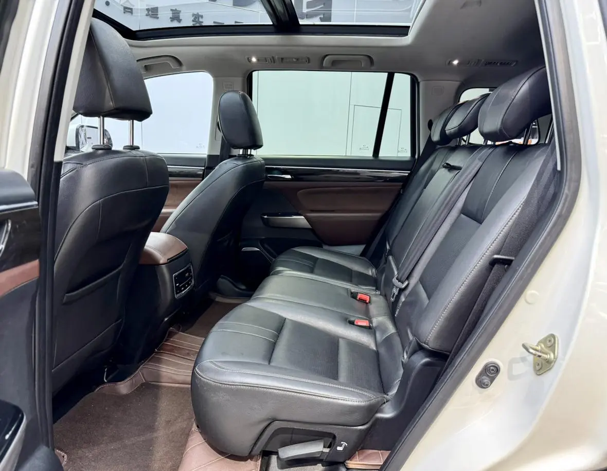 GAC Trumpchi GS8 320T two-wheel drive luxury Zhilian Edition 7 seats