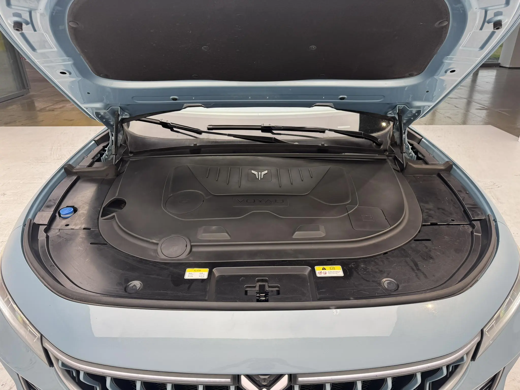 VOYAH Lan Tu FREE Four-wheel drive standard range extension exclusive luxury set