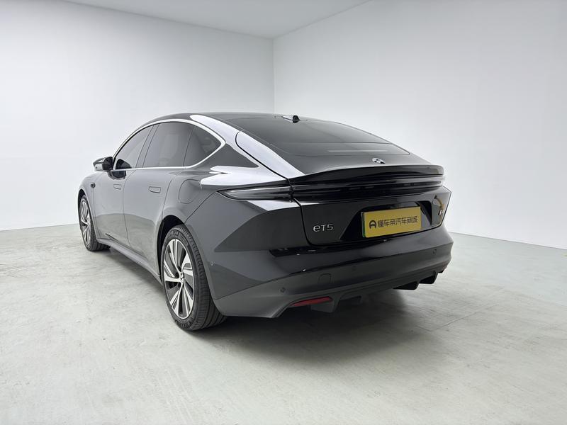 NIO NIO ET5 2024