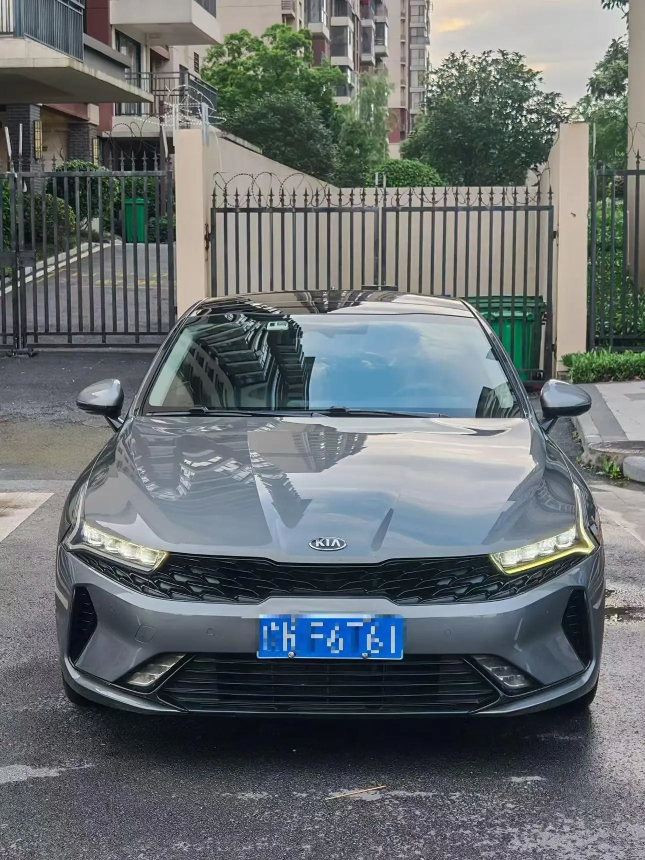 Kia Kia K5 270T CVVD Deluxe Edition