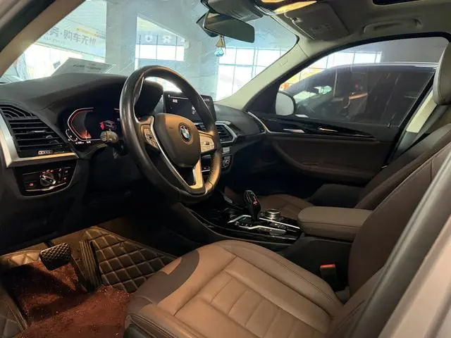 BMW BMW X3 xDrive25i Luxury Set