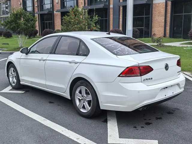 Volkswagen Lingdu 230TSI DSG Fashion Edition