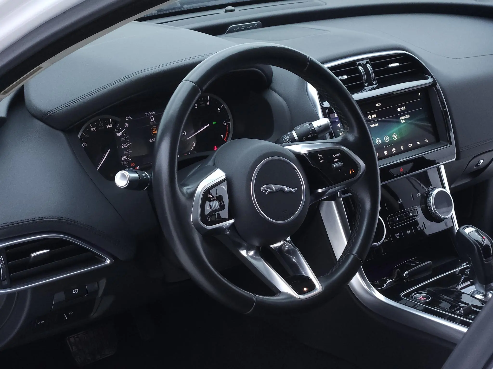 Jaguar Jaguar XEL 2.0T 200PS S Enterprising Elegant Version