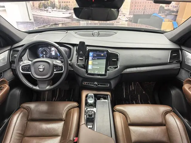 Volvo Volvo XC90 PHEV E-drive hybrid T8 Zhizun Deluxe Edition 7 Seats