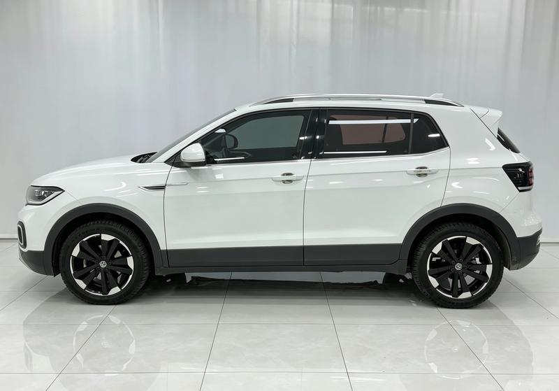 Volkswagen Explore Shadow 2021
