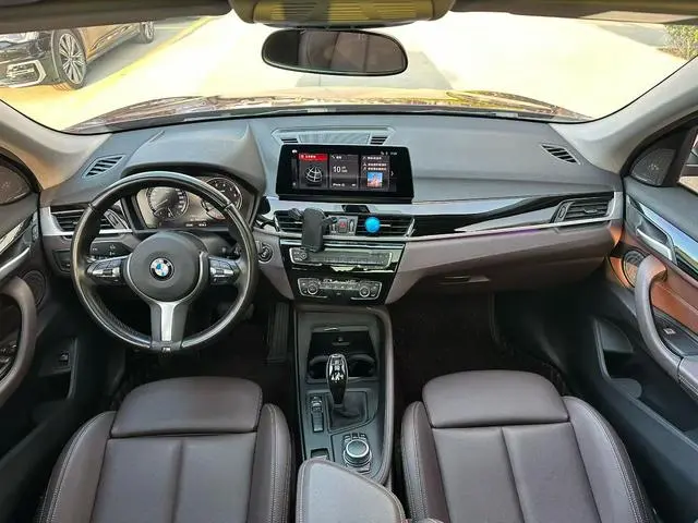 BMW BMW X1 sDrive25Li leading type