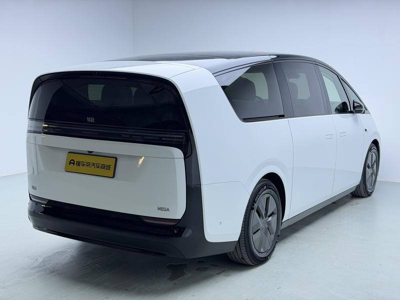 Li Auto Ideal MEGA 2025