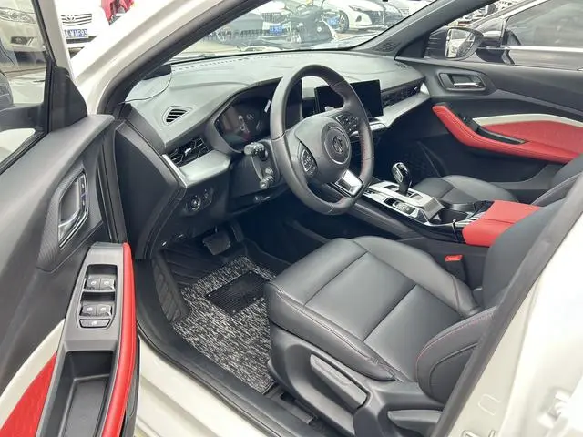 MG MG5 300TGI DCT Chaoyue Premium Edition