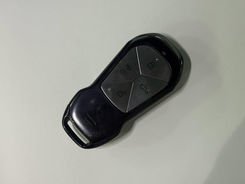 XPeng Xiaopeng G9 2025