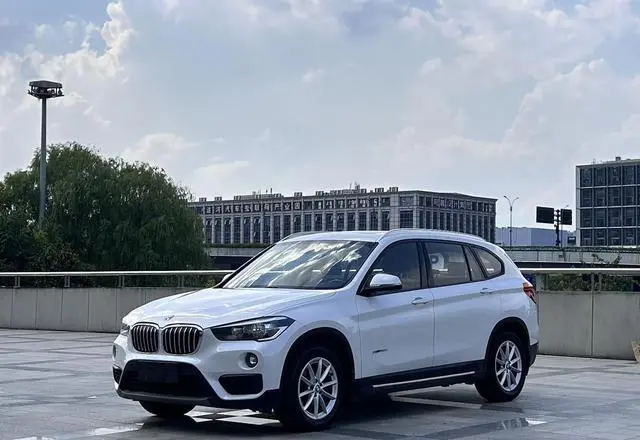 BMW BMW X1 sDrive18Li fashion type