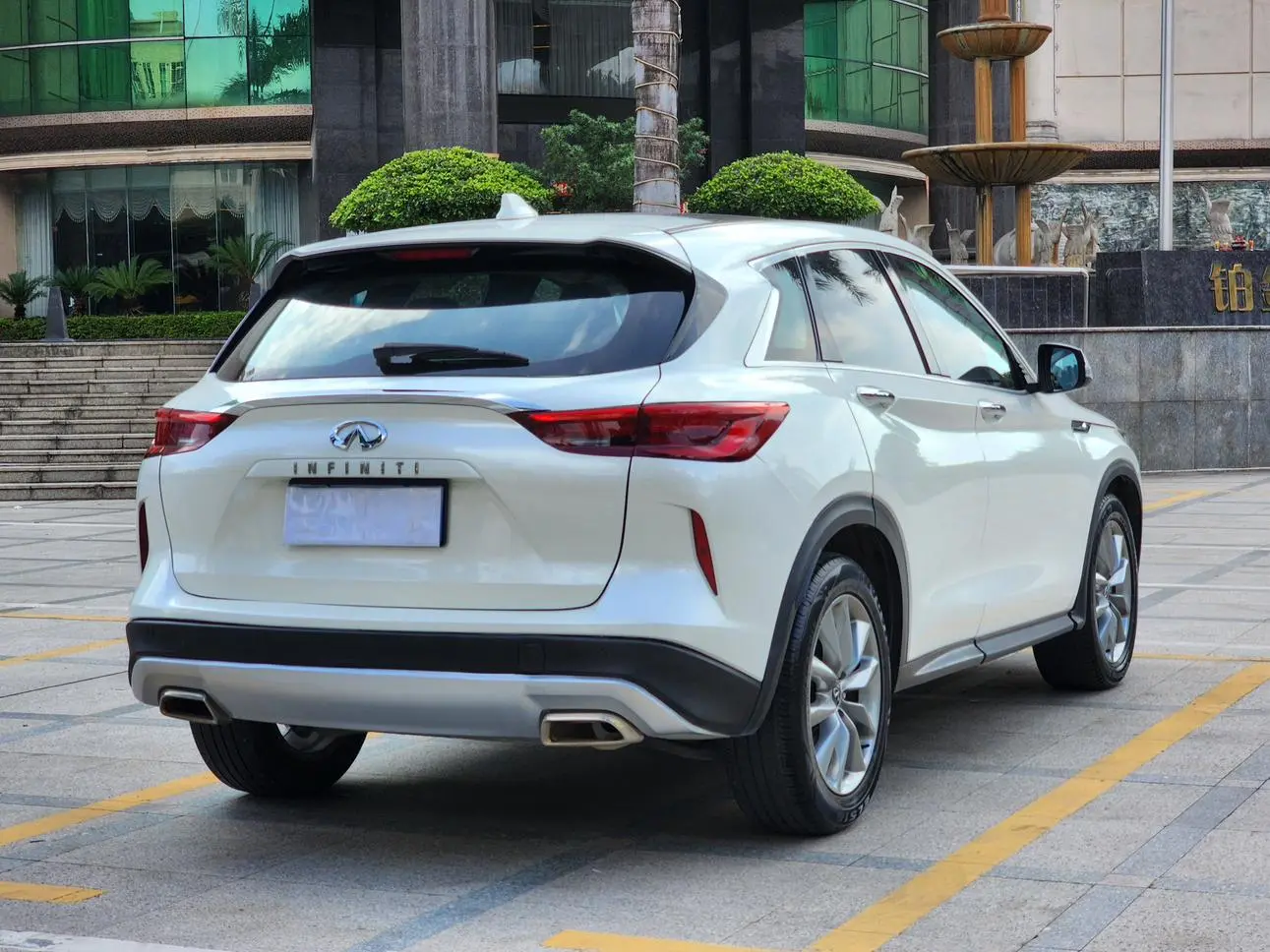 Infiniti Infiniti QX50 Facelift 2.0T two-wheel drive elite edition