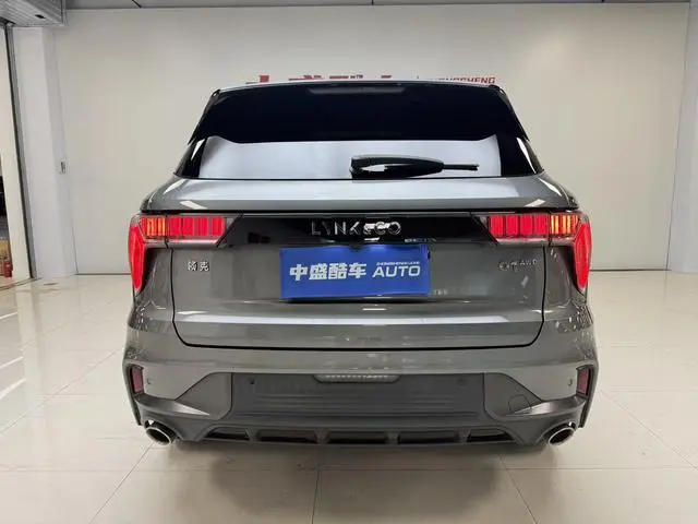 LYNK & CO Lynk 01 2.0TD four-wheel drive Halo