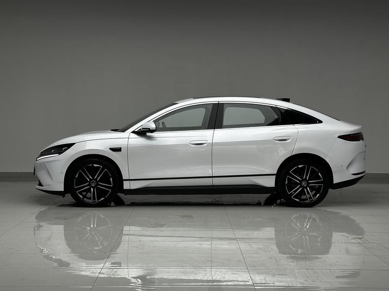 BYD Qin L EV 2025