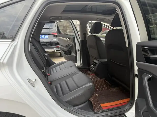 Volkswagen Sagitar 280TSI DSG Comfortable Smart Edition