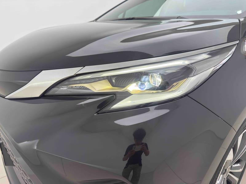 Toyota Gravia 2023