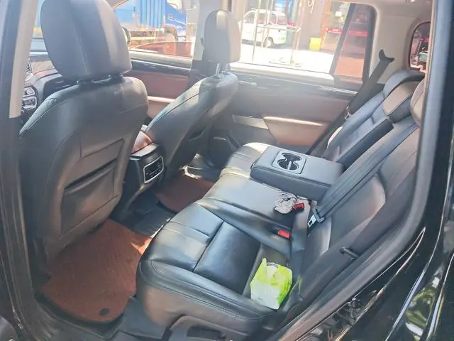 GAC Trumpchi GS8 320T two-wheel drive luxury Zhilian Edition 7 seats